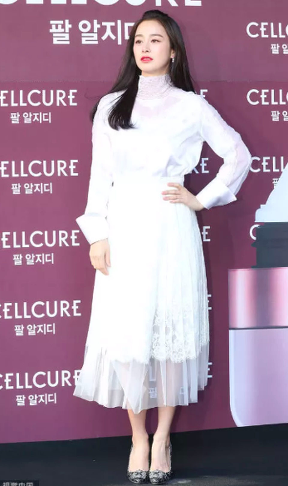 Lộ nếp nhăn đuôi mắt, Kim Tae Hee vẫn được khen xinh đẹp “không góc chết” - 11 Lộ nếp nhăn đuôi mắt, Kim Tae Hee vẫn được khen xinh đẹp “không góc chết” - 11