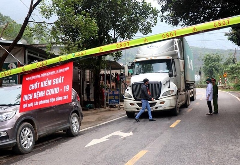Rà soát được hơn 52.000 người liên quan đến Bệnh viện Bạch Mai - 1 Rà soát được hơn 52.000 người liên quan đến Bệnh viện Bạch Mai - 1