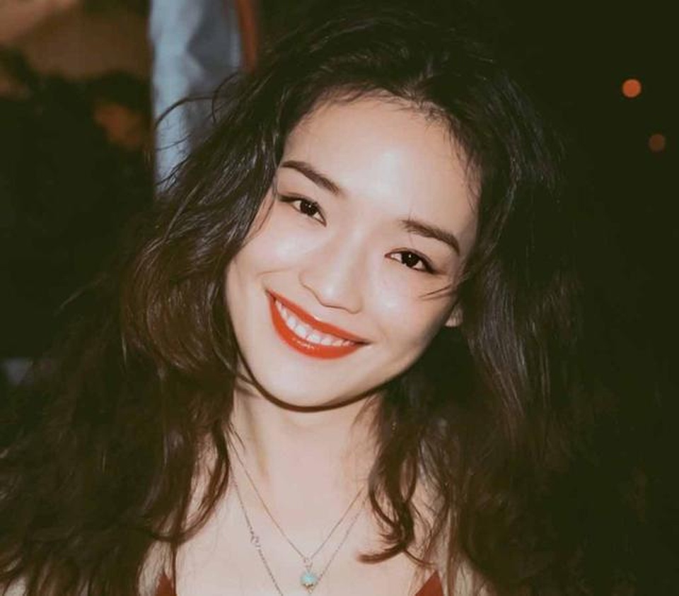 Hôn nhân kín tiếng nhưng viên mãn của mỹ nhân gợi cảm Thư Kỳ - 11 Hôn nhân kín tiếng nhưng viên mãn của mỹ nhân gợi cảm Thư Kỳ - 11