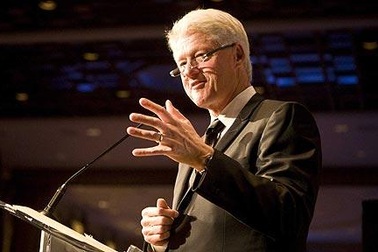 Cựu tổng thống Mỹ Bill Clinton phải mổ tim khẩn cấp