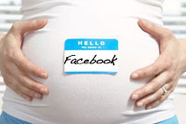 Đặt tên con gái là Facebook