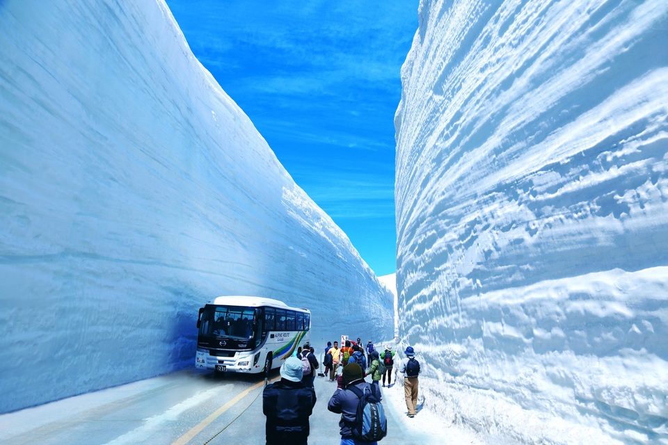 Đi dọc Alpine Tateyama Kurobe - cung đường tuyết ngoạn mục của xứ Phù Tang - 4 Đi dọc Alpine Tateyama Kurobe - cung đường tuyết ngoạn mục của xứ Phù Tang - 4