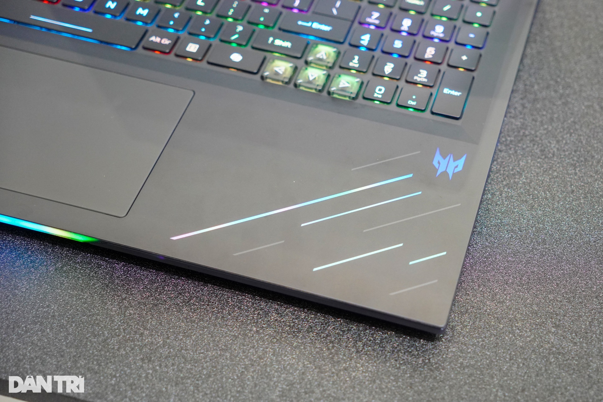 Computex 2025: Laptop gaming AI hiệu suất cao thay thế máy tính bàn - 6 Computex 2025: Laptop gaming AI hiệu suất cao thay thế máy tính bàn - 6