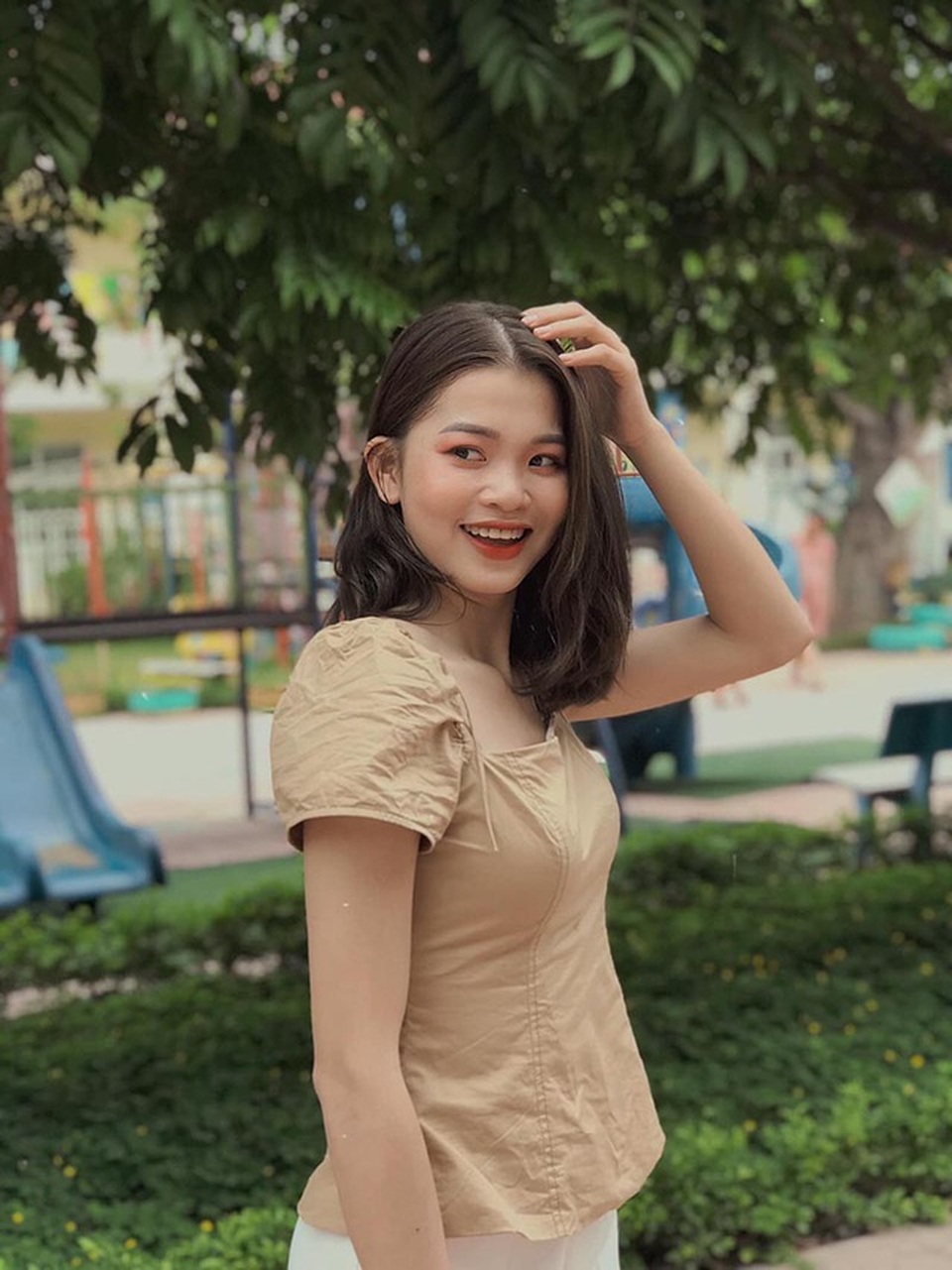 Hai cô giáo xinh đẹp “đốn tim” dân mạng trong tháng 10 - 2 Hai cô giáo xinh đẹp “đốn tim” dân mạng trong tháng 10 - 2