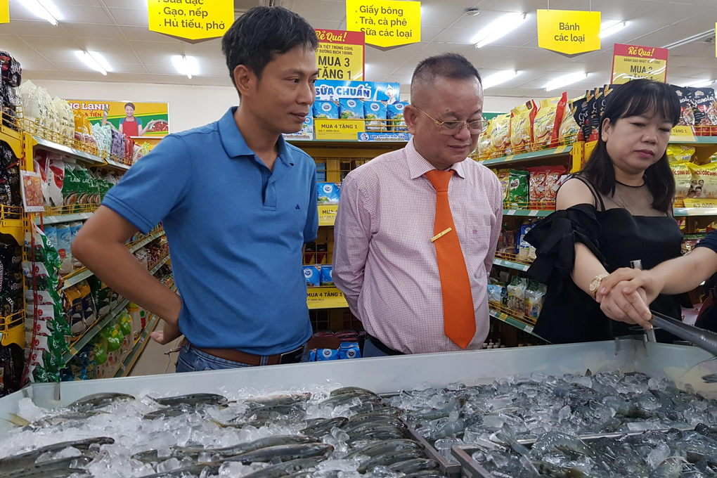 Vua tôm Minh Phú bán tôm ở chuỗi siêu thị của đại gia Nguyễn Đức Tài - 1 Vua tôm Minh Phú bán tôm ở chuỗi siêu thị của đại gia Nguyễn Đức Tài - 1