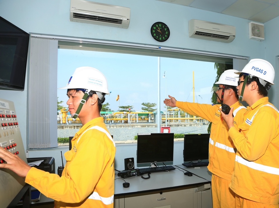 PV GAS phát động phong trào thi đua xanh - sạch - đẹp - 3 PV GAS phát động phong trào thi đua xanh - sạch - đẹp - 3