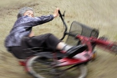 Cụ bà 89 tuổi trở thành “ngôi sao Internet” nhờ bộ ảnh “siêu nhắng nhít”