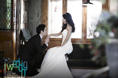 Người đẹp Hàn “khoe” ảnh cưới lãng mạn