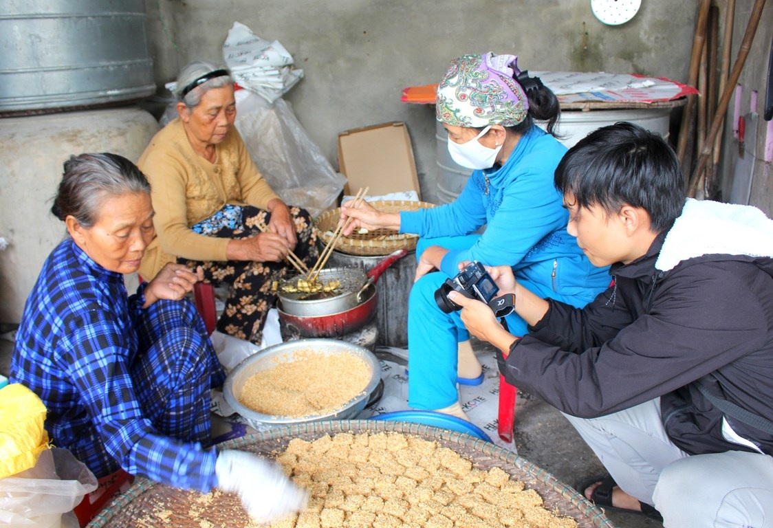 RON RANG LANG BANH KHO ME QUANG CHAU GIAP TET (4).JPG RON RANG LANG BANH KHO ME QUANG CHAU GIAP TET (4).JPG
