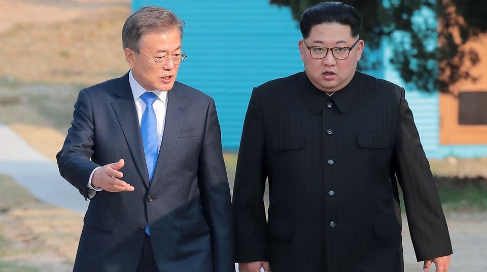 Ông Kim Jong-un gửi thư cho Tổng thống Hàn Quốc trong “bão” dịch corona - 1 Ông Kim Jong-un gửi thư cho Tổng thống Hàn Quốc trong “bão” dịch corona - 1