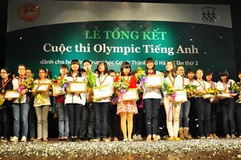 Quán quân Olympic tiếng Anh 2012: “Để học giỏi tiếng Anh không khó”