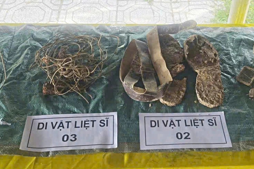 Đã phát hiện 11 bộ hài cốt liệt sỹ trong rừng tràm - 2 Đã phát hiện 11 bộ hài cốt liệt sỹ trong rừng tràm - 2