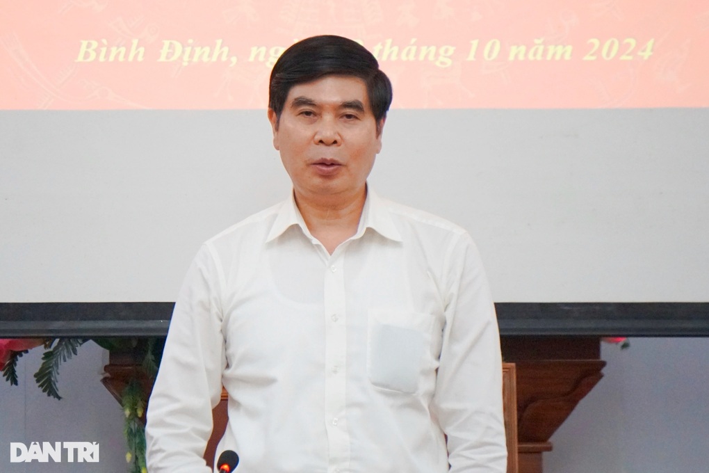 Trót chi sai 5,3 tỷ đồng, cán bộ đến tận nhà dân năn nỉ xin lại - 2 Trót chi sai 5,3 tỷ đồng, cán bộ đến tận nhà dân năn nỉ xin lại - 2