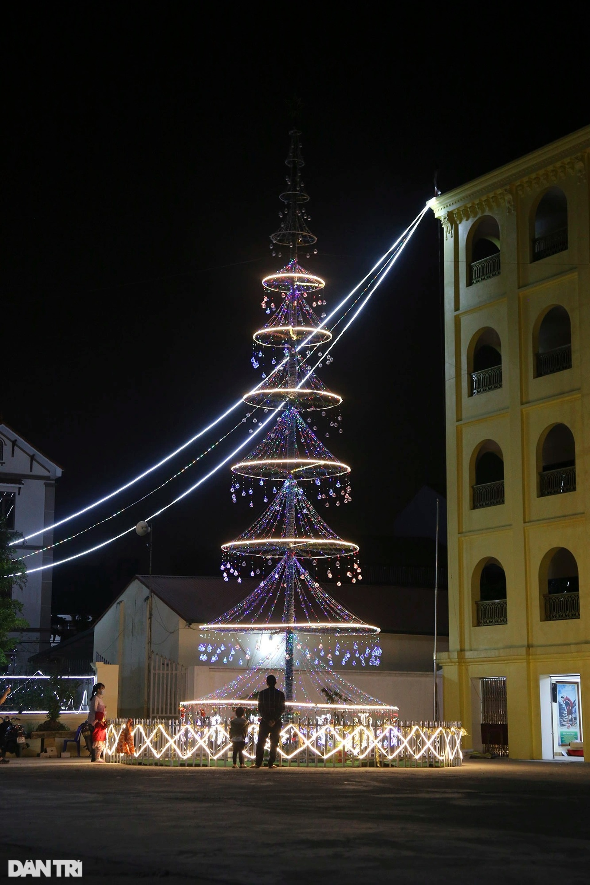 Ngôi làng ở ngoại thành Hà Nội lung linh như xứ sở thần tiên dịp Noel - 6 Ngôi làng ở ngoại thành Hà Nội lung linh như xứ sở thần tiên dịp Noel - 6