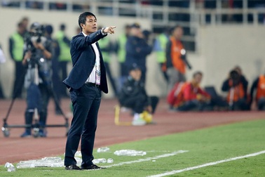 Chiều lòng HLV Hữu Thắng, đội tuyển Việt Nam có bác sĩ ngoại