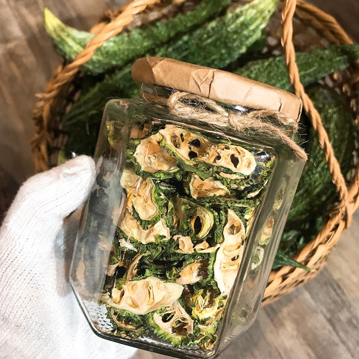 Làm trà mướp đắng khô đơn giản tại nhà - 1 Làm trà mướp đắng khô đơn giản tại nhà - 1