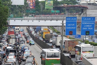 Lộ diện thủ phạm tung phim sex giữa đường phố Indonesia