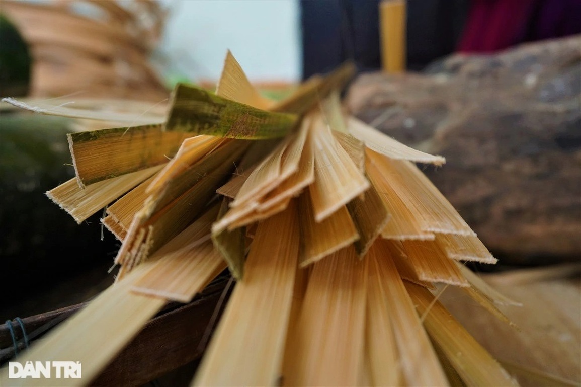 Về xóm Bàu nghe kể chuyện nghề đan rổ phồng tay - 4 Về xóm Bàu nghe kể chuyện nghề đan rổ phồng tay - 4
