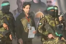 Hamas trao trả con tin cho Israel