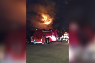 Phim trường cháy ngùn ngụt tối 28/12