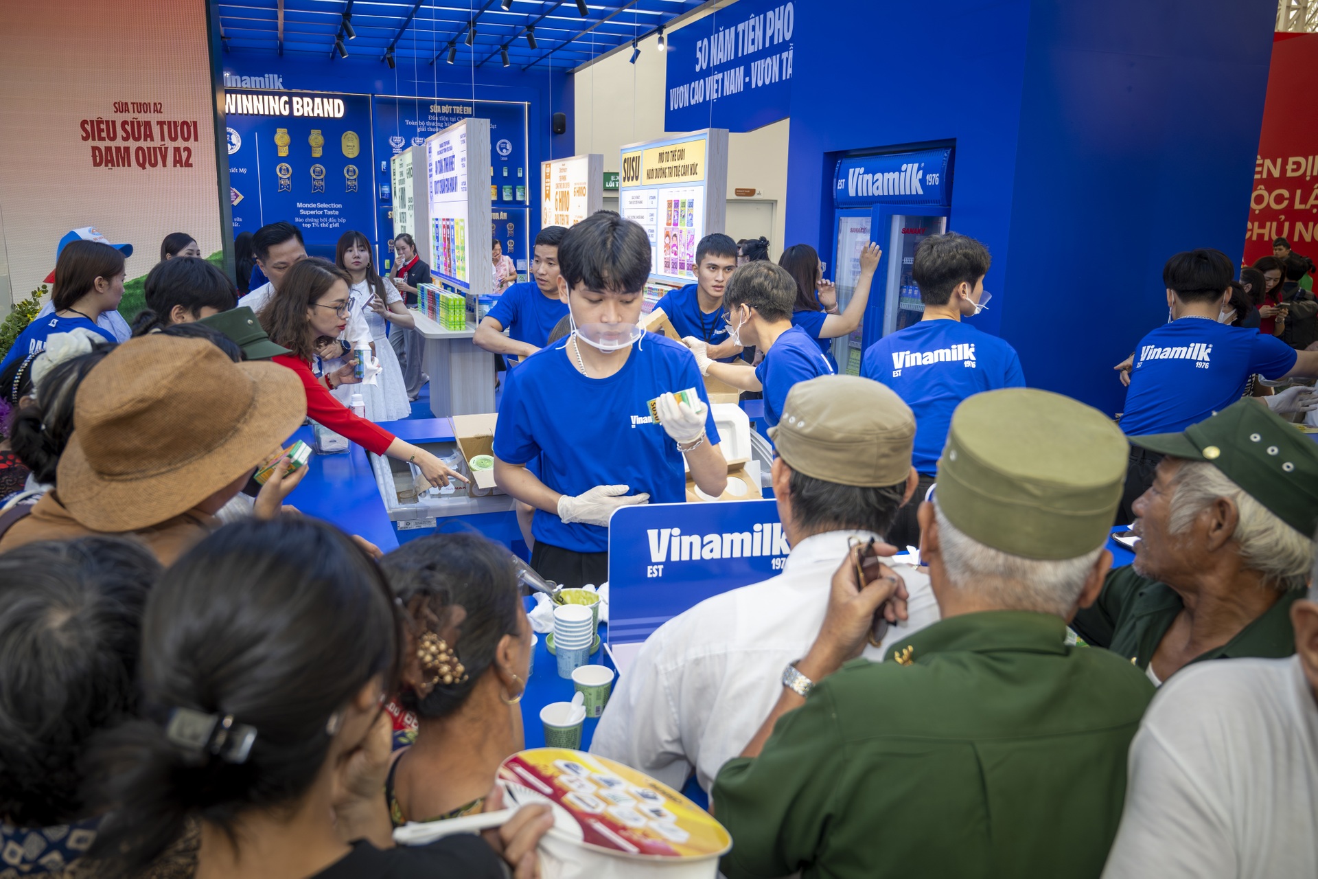 Der Ausstellungsraum von Vinamilk ist ein Highlight auf der National Achievements Exhibition - 4 Không gian trưng bày của Vinamilk tạo điểm nhấn tại Triển lãm Thành tựu đất nước - 4