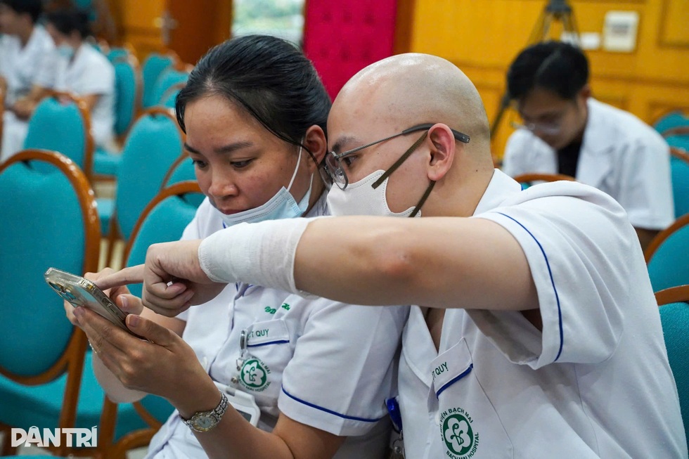 Báo Dân trí đào tạo truyền thông y tế trên TikTok cho y bác sĩ Bạch Mai - 10 Báo Dân trí đào tạo truyền thông y tế trên TikTok cho y bác sĩ Bạch Mai - 10