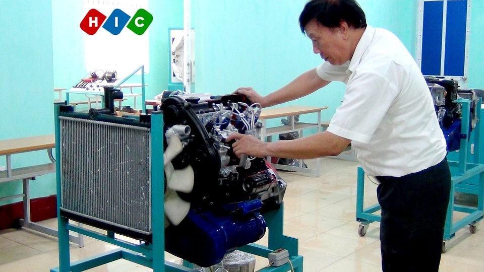 Đào tạo cái xã hội cần chứ không phải đào tạo cái nhà trường có - 2 Đào tạo cái xã hội cần chứ không phải đào tạo cái nhà trường có - 2