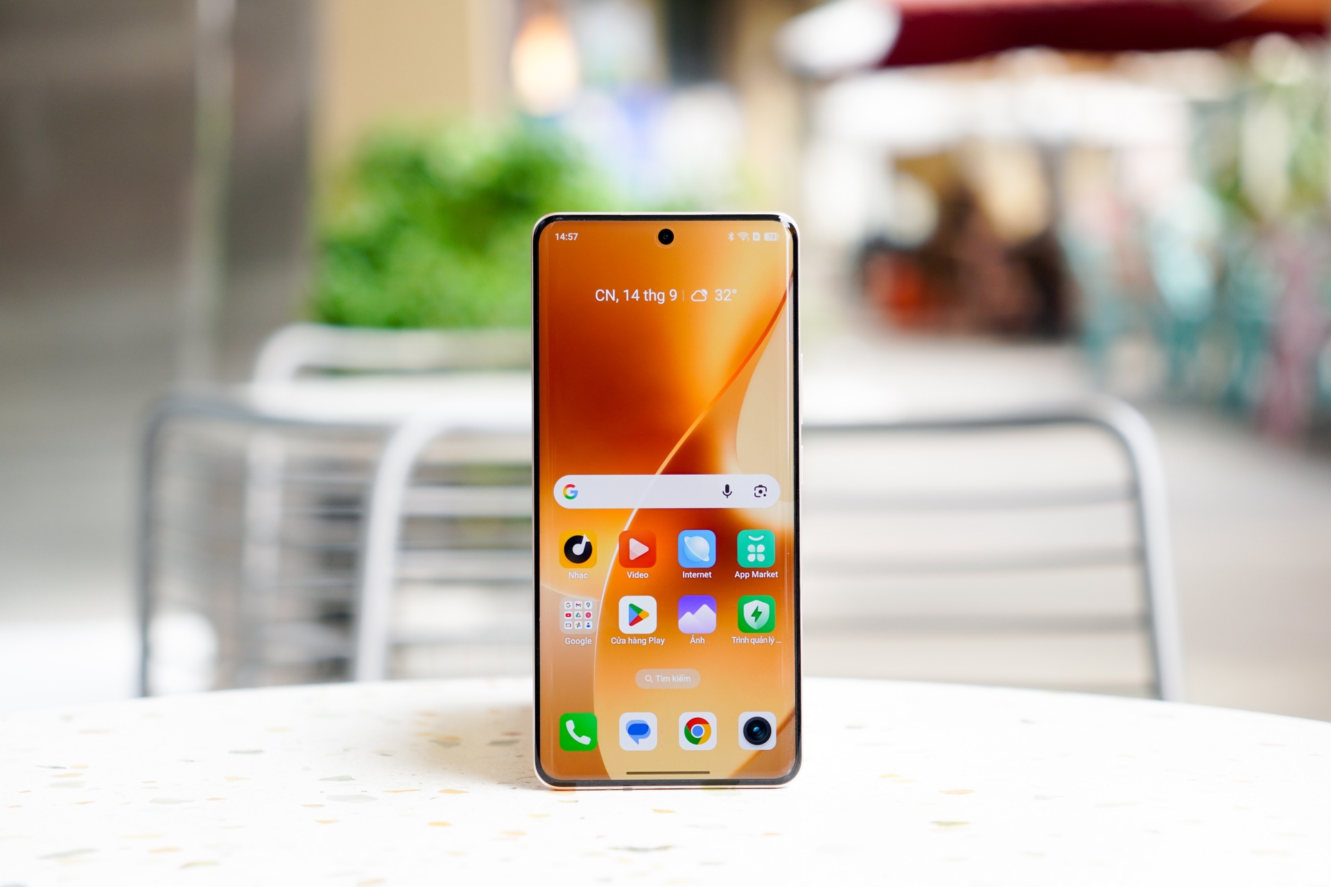 realme 15 Pro៖ ដំណើរការល្អ AI ចម្រុះ ប៉ុន្តែការរចនាត្រូវការការកែលម្អ - ២ realme 15 Pro: Hiệu suất tốt, AI đa dạng nhưng thiết kế cần cải thiện - 2