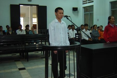 Làm “chuyện người lớn” với trẻ bị bại liệt