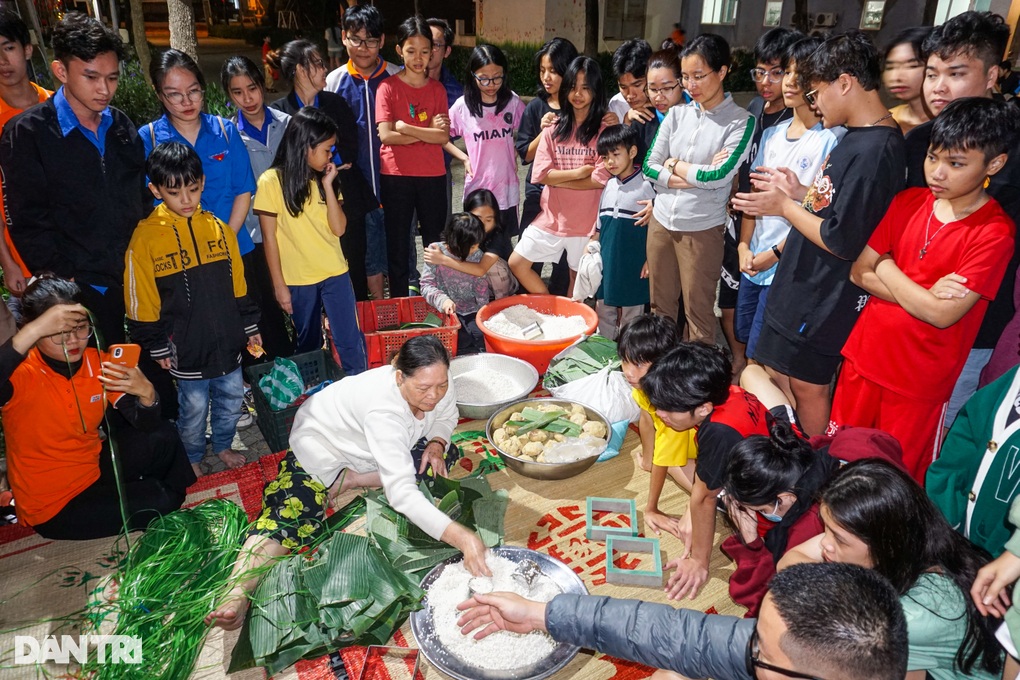 Tết đầu tiên của trẻ mồ côi vì Covid-19 tại trường Hy Vọng - 1 Tết đầu tiên của trẻ mồ côi vì Covid-19 tại trường Hy Vọng - 1