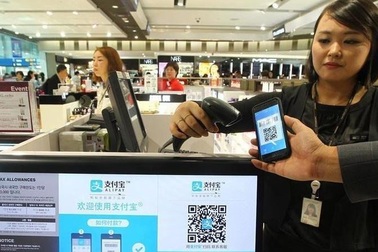 Vũ Hán phát voucher 500 triệu nhân dân tệ hỗ trợ cư dân chống dịch