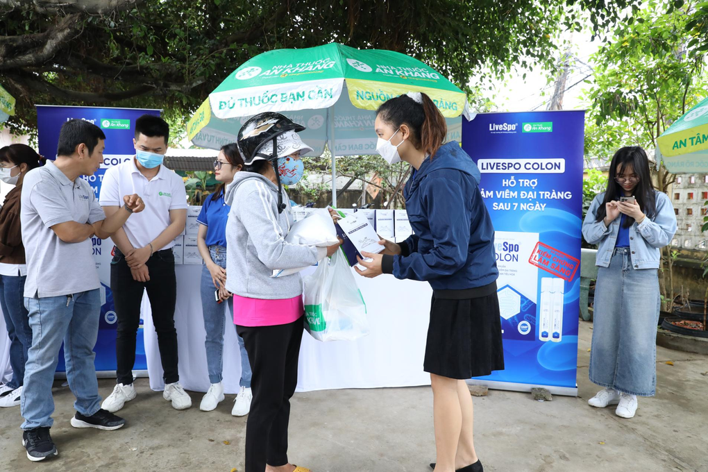 LiveSpo Pharma cùng nhà thuốc An Khang khám bệnh, phát thuốc miễn phí ở Bến Tre - 2 LiveSpo Pharma cùng nhà thuốc An Khang khám bệnh, phát thuốc miễn phí ở Bến Tre - 2