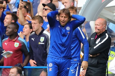 Chelsea thua Burnley: Ghế của Conte đã nóng