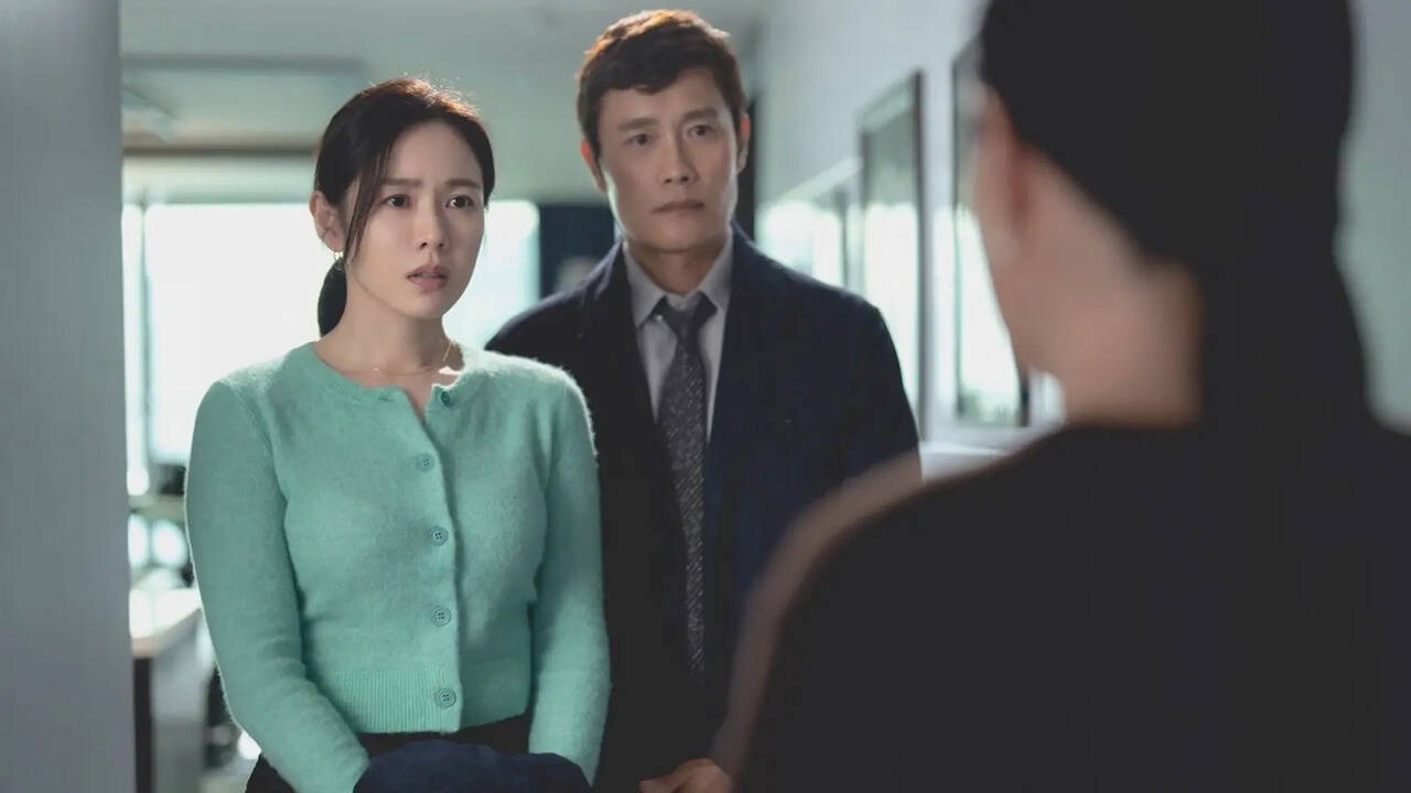 Tài tử Hyun Bin bảnh bao tới ủng hộ bà xã Son Ye Jin - 3 Tài tử Hyun Bin bảnh bao tới ủng hộ bà xã Son Ye Jin - 3