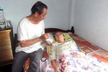 Xúc động chuyện cụ ông 78 tuổi tìm người yêu cũ cho vợ