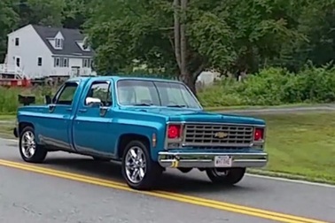 Kỳ thú chiếc xe ô tô hai đầu