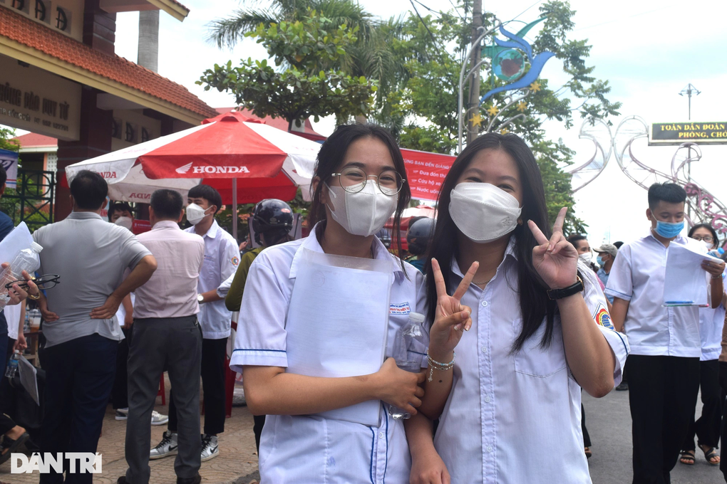 Thí sinh đánh giá: Bài thi tự nhiên khó nhằn, bài xã hội dễ kiếm điểm cao - 4 Thí sinh đánh giá: Bài thi tự nhiên khó nhằn, bài xã hội dễ kiếm điểm cao - 4