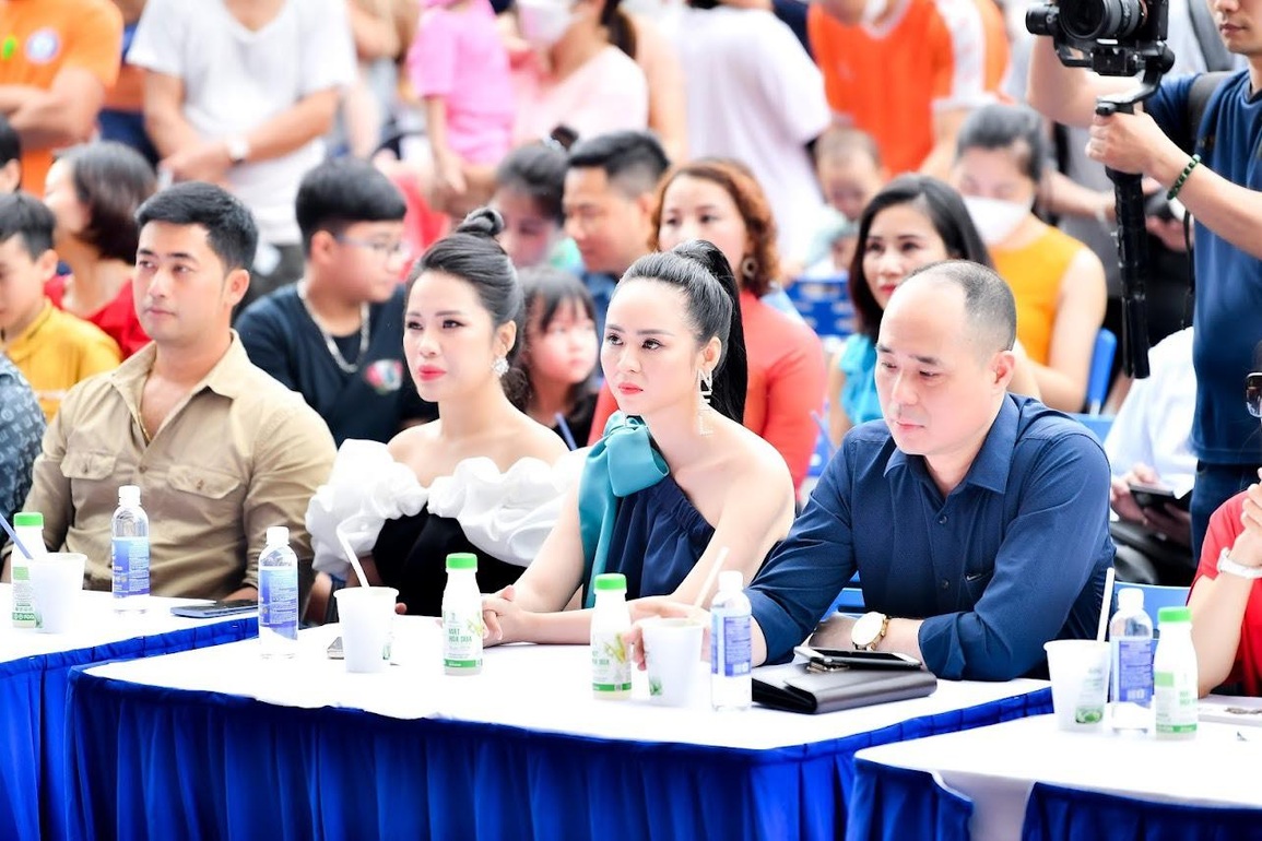 CEO Bùi Thanh Hương: Nữ doanh nhân cần thức tỉnh tìm lối đi riêng biệt - 3 CEO Bùi Thanh Hương: Nữ doanh nhân cần thức tỉnh tìm lối đi riêng biệt - 3