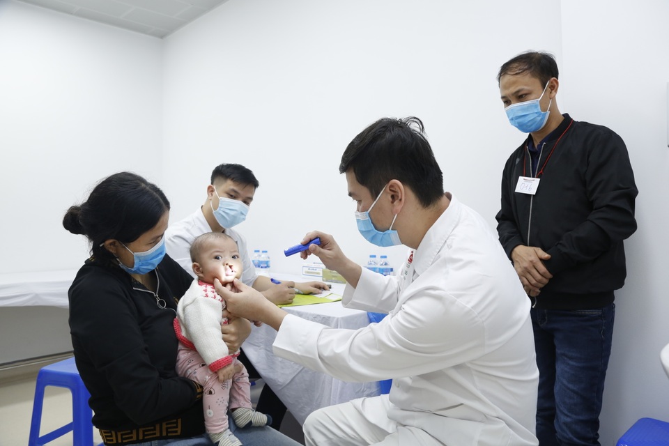 60 trẻ em được các bác sĩ phẫu thuật tìm lại nụ cười - 1 60 trẻ em được các bác sĩ phẫu thuật tìm lại nụ cười - 1