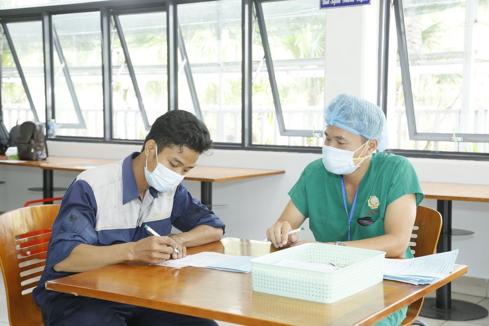 Gần 500 người lao động trong hệ thống SABECO hoàn thành mũi tiêm vaccine đầu tiên ngừa Covid-19 - 4 Gần 500 người lao động trong hệ thống SABECO hoàn thành mũi tiêm vaccine đầu tiên ngừa Covid-19 - 4