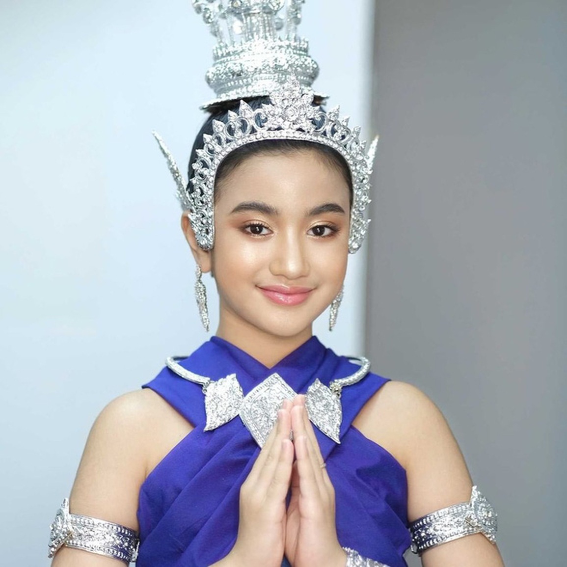 Nhan sắc cực phẩm của tiểu công chúa Campuchia hoạt động trong showbiz - 6 Nhan sắc cực phẩm của tiểu công chúa Campuchia hoạt động trong showbiz - 6