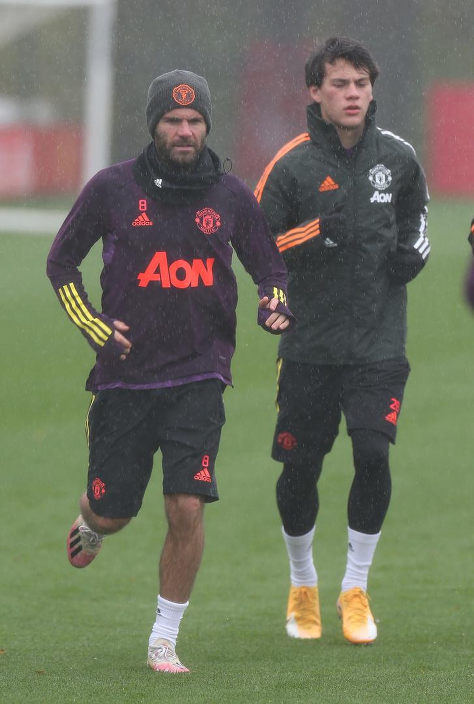 Dàn “hùng binh” của Man Utd “luyện công”, sẵn sàng đón RB Leipzig - 16 Dàn “hùng binh” của Man Utd “luyện công”, sẵn sàng đón RB Leipzig - 16