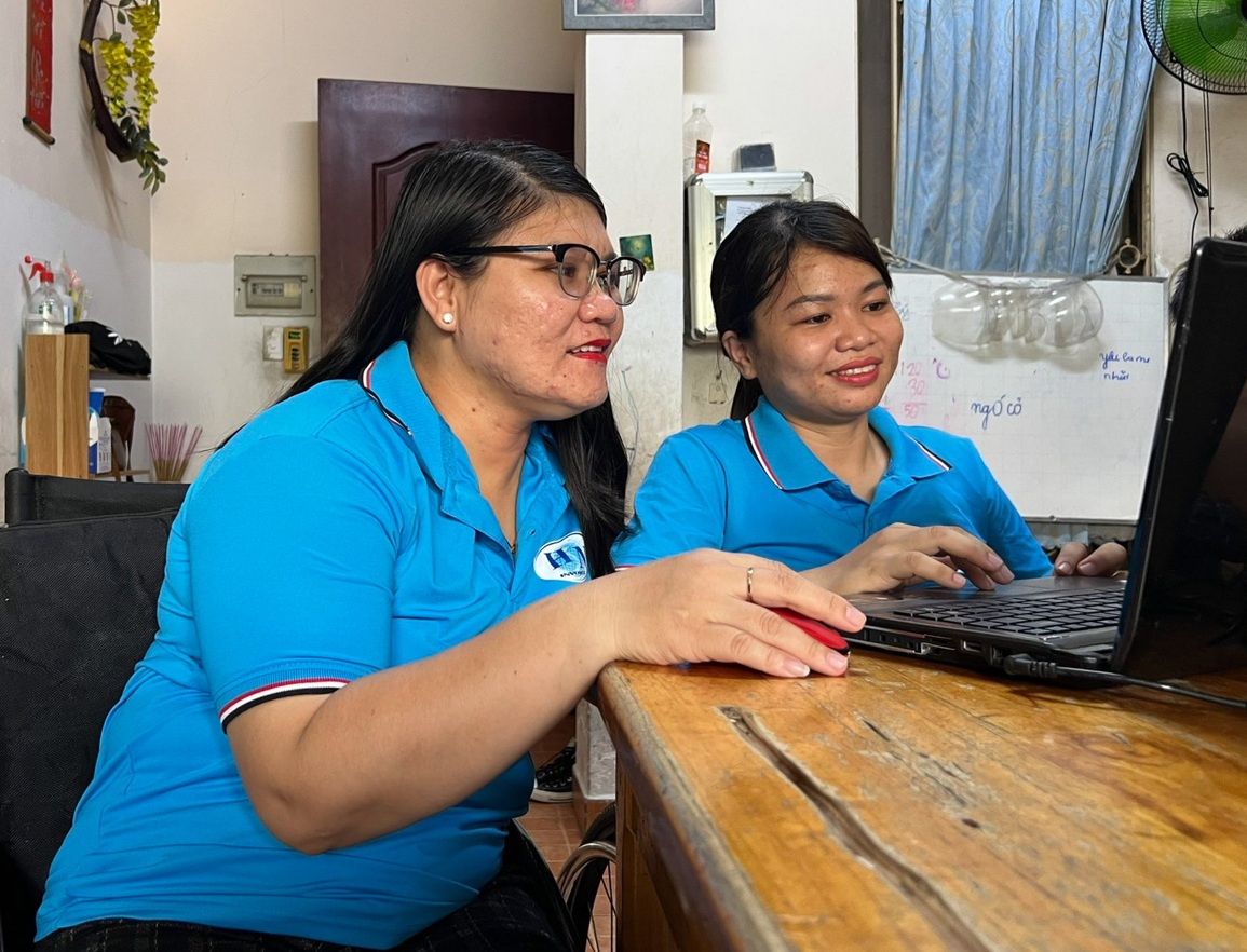 Ngán cảnh chống nạng đi làm, người phụ nữ liều lập công ty, làm giám đốc - 3 Ngán cảnh chống nạng đi làm, người phụ nữ liều lập công ty, làm giám đốc - 3