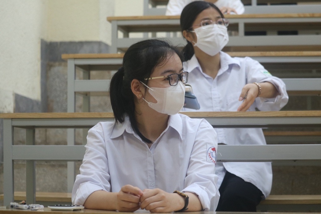 Đốt tiền vì cuồng IELTS, cuộc đua chứng chỉ ngoại ngữ đang dần méo mó - 2 Đốt tiền vì cuồng IELTS, cuộc đua chứng chỉ ngoại ngữ đang dần méo mó - 2