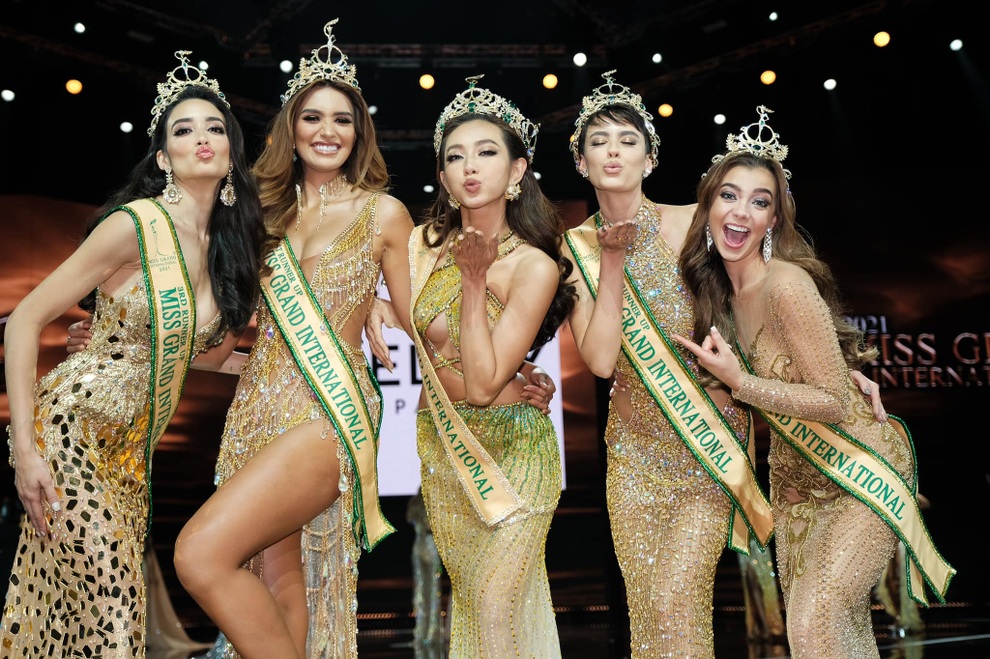 Lý do đặc biệt giúp Thùy Tiên đăng quang Hoa hậu Hòa bình thế giới - 4 Lý do đặc biệt giúp Thùy Tiên đăng quang Hoa hậu Hòa bình thế giới - 4
