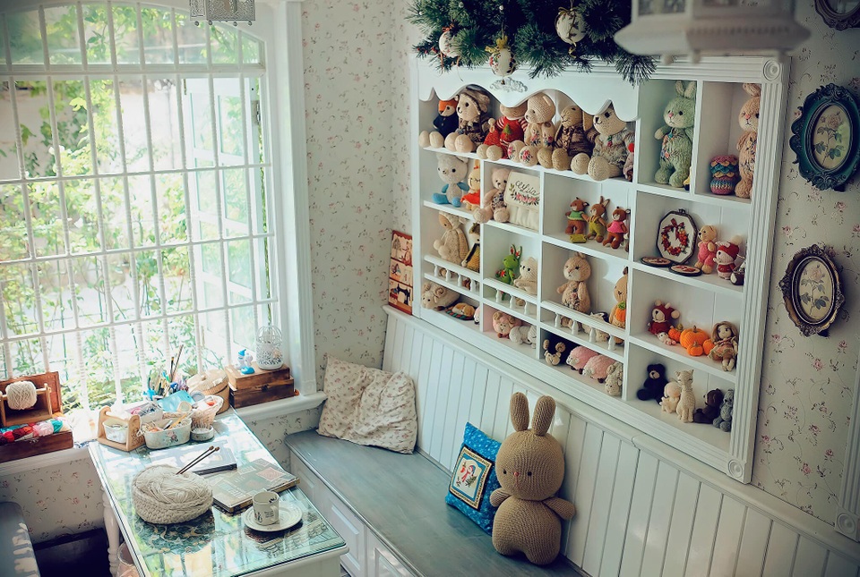 Mẹ đảm tậu hàng nghìn cuộn len, trang trí ngôi nhà đẹp như trên phim - 5