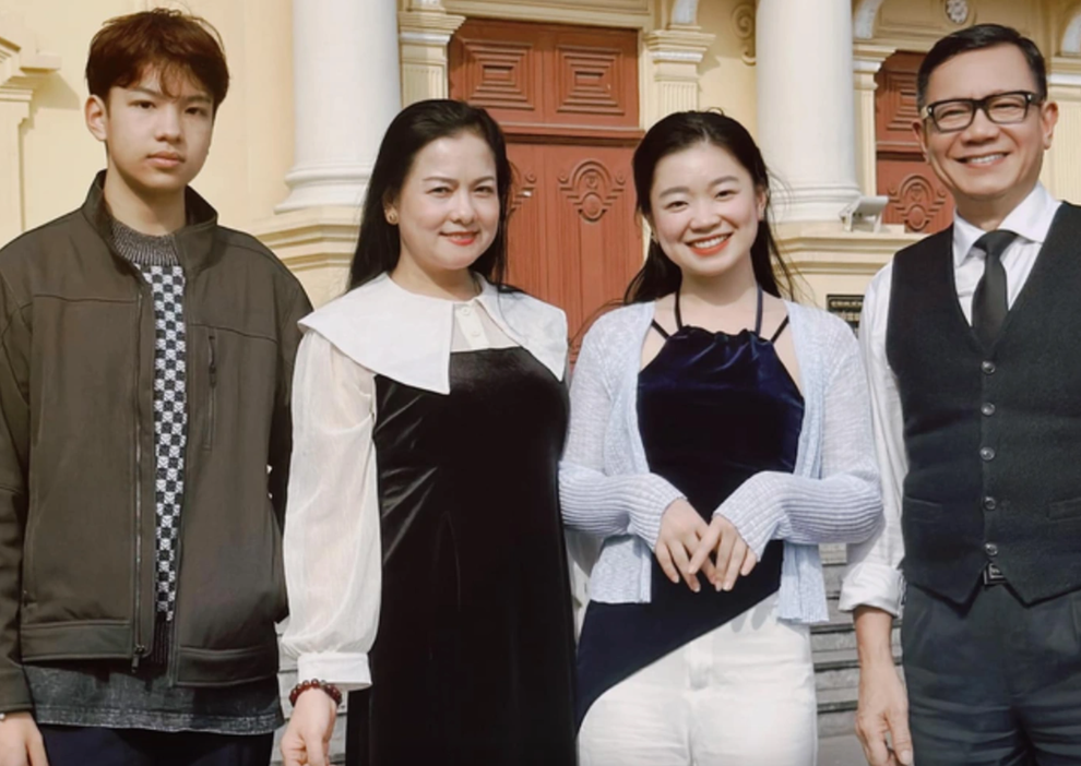 Hôn nhân của 4 nữ NSND là mỹ nhân màn ảnh Hà Thành - 5 Hôn nhân của 4 nữ NSND là mỹ nhân màn ảnh Hà Thành - 5