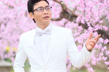 Ca sĩ Linh Nguyễn ra mắt MV “Ai lên xứ hoa đào”