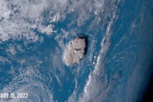 Tonga cô lập với thế giới sau vụ phun trào núi lửa "như bom nguyên tử"