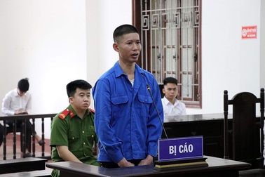 Dùng súng đồ chơi uy hiếp nhân viên, cướp tiền ngân hàng